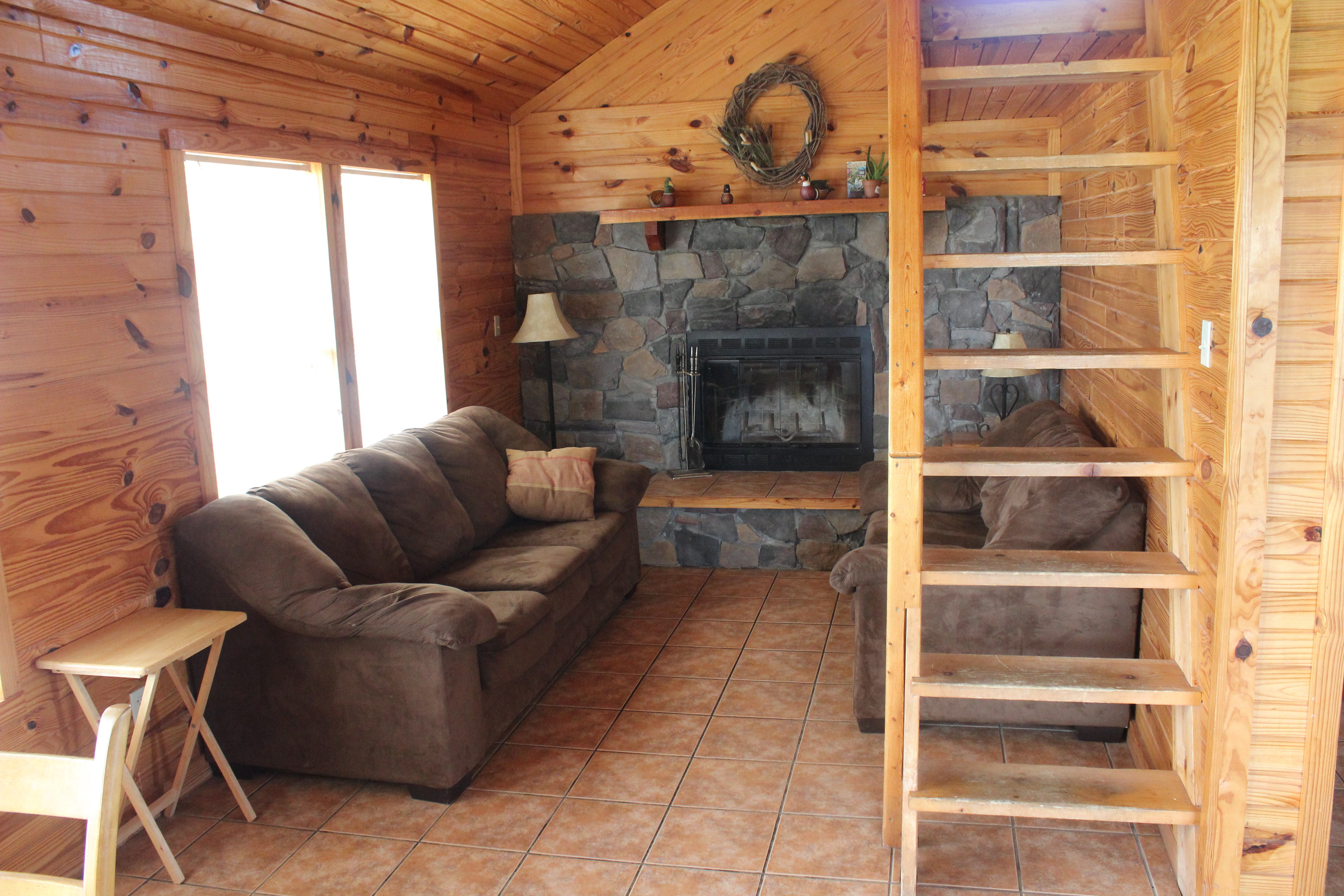 Cabin 2 - One bedroom, sleeps six - Mozingo Lake ...